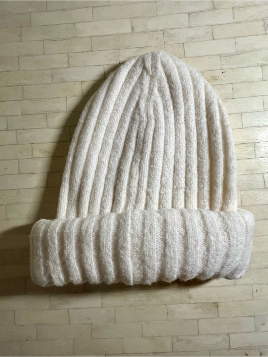 Anthropologie Accessories - Anthropologie Maeve Cream Ribbed Knit Hat